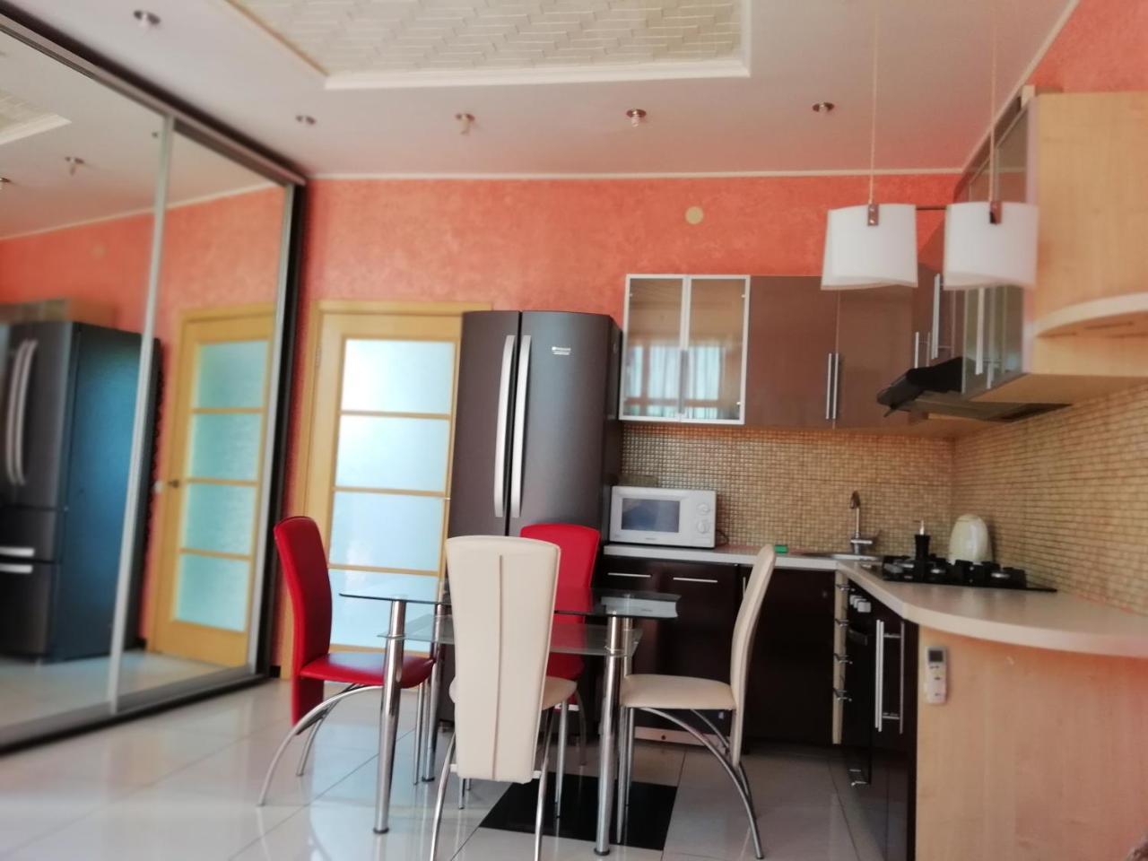 Villa Тownhouse 84 Petropavlovskaya Borshchagovka Exterior foto